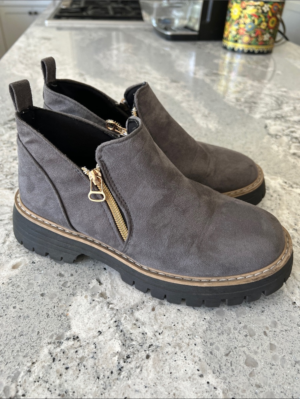 Women's Gray Suede Zip Ankle Boots Like New Size EU37